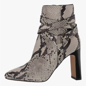 NEW IN Box Snakeskin Patterned VINCE CAMUTO Ankle Boots 8.5M